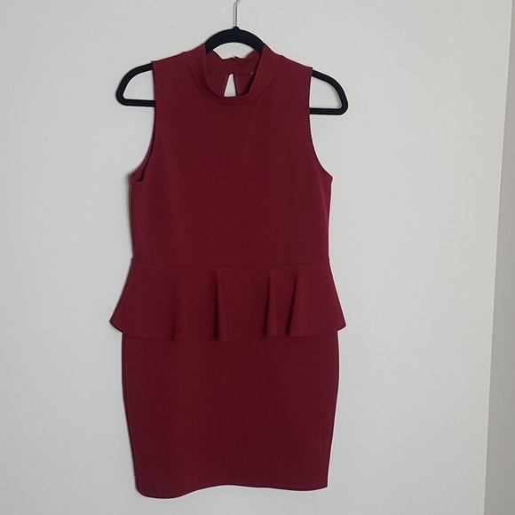 Soprano burgundy dress - Picture 1 of 6